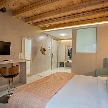 Mitos-suites * Retimno